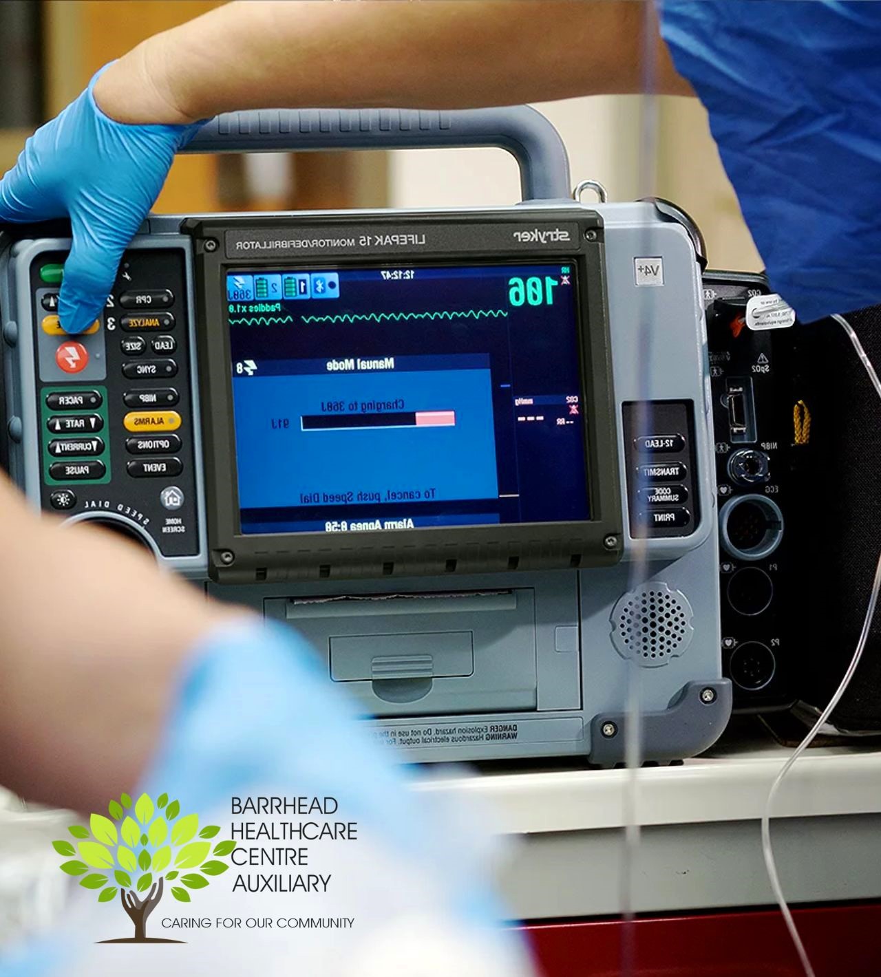 Barrhead Auxiliary Purchases New Lifpak defibrillator