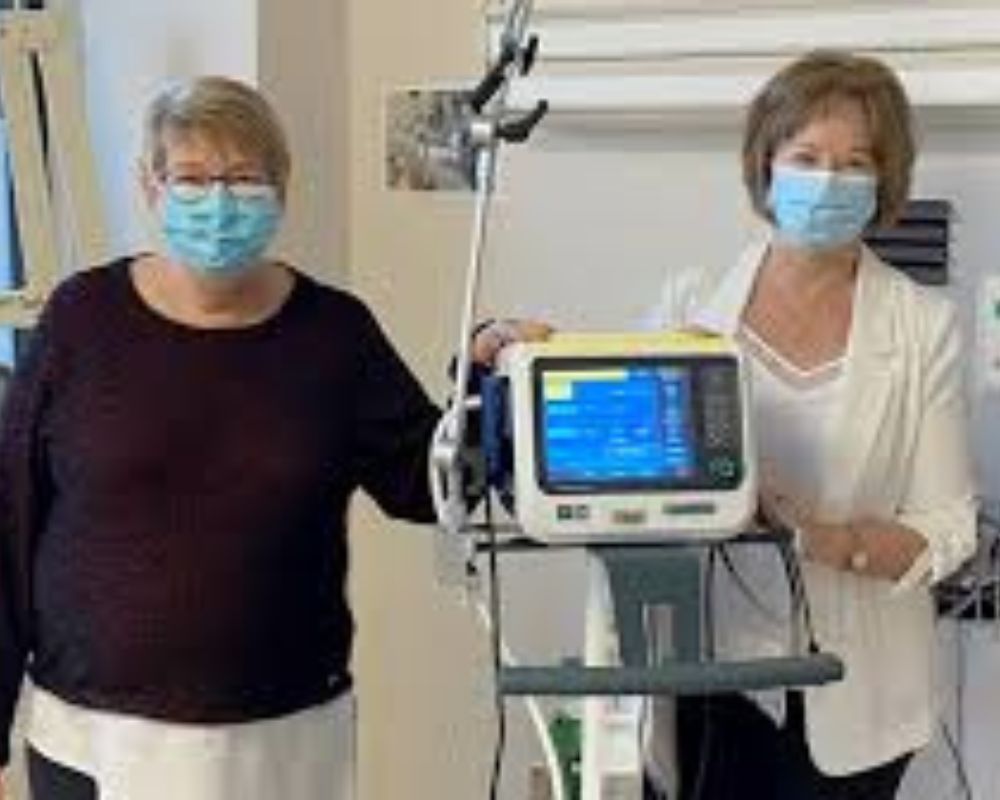 Auxiliary President/Secretary with Purchased monitor